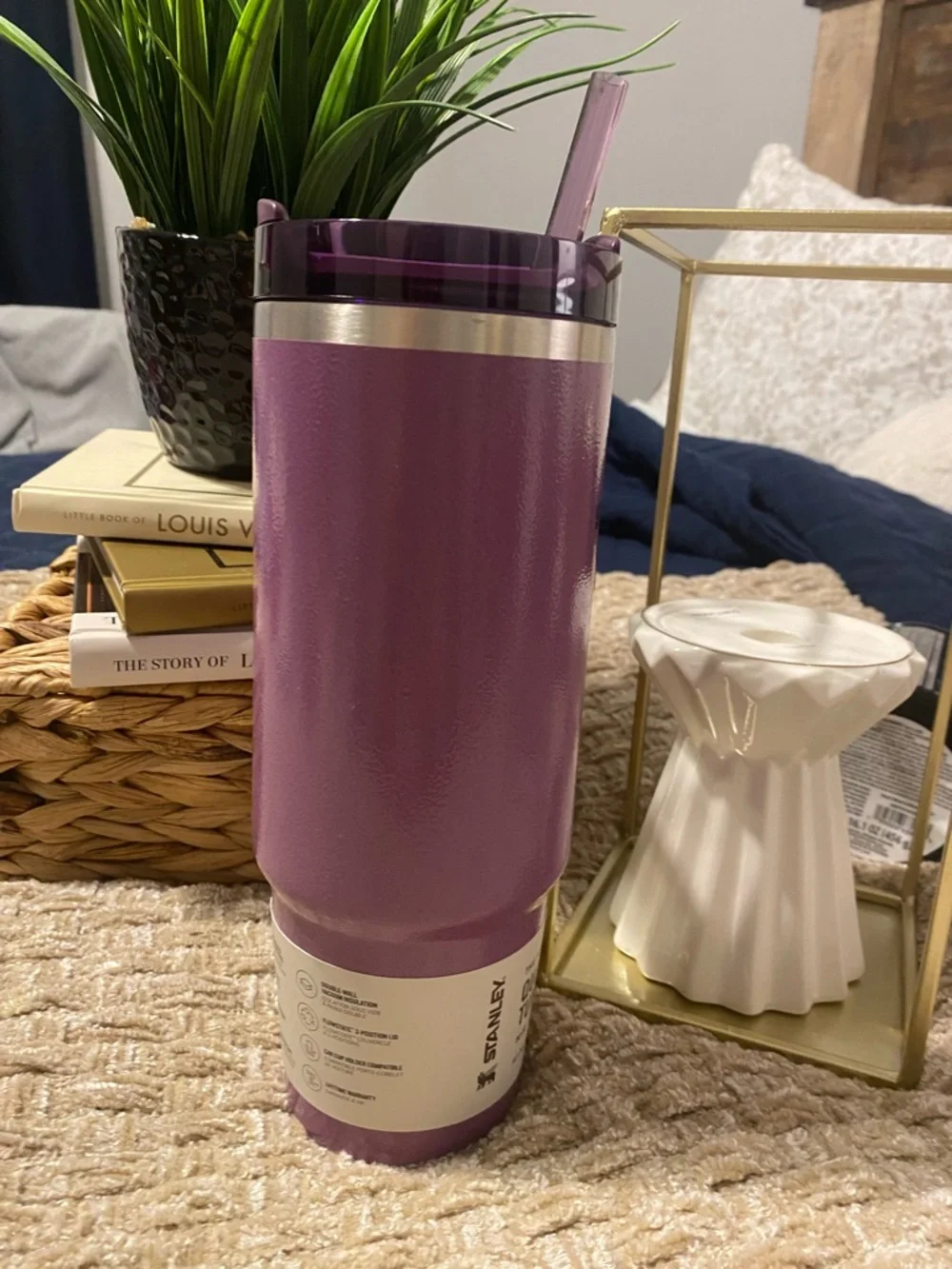 Stanley Plum/Deep Purple Insulated Quencher Tumbler with Handle - Picture 4 of 6
